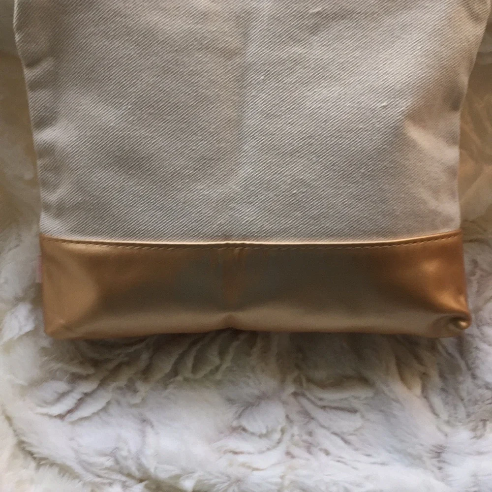 Cosmetics Beauty Care Makeup Bag Set with Travel Size Mini Foundation Sponges